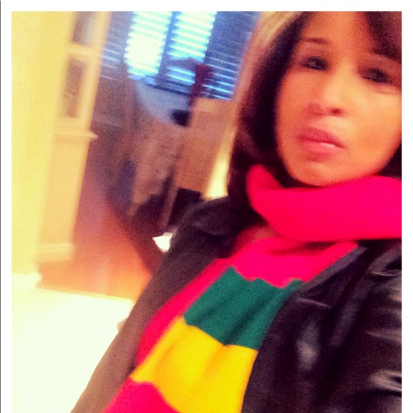 Meet your Posher, Toni OneLove Stylz - Picture 2 of 2